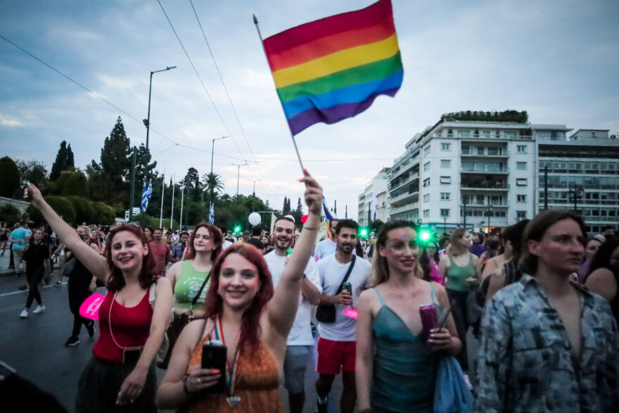 Athens Pride 2023: Μαζική συμμετοχή στην πορεία υπερηφάνειας - Χρώματα, μουσικές και εντυπωσιακές εικόνες
