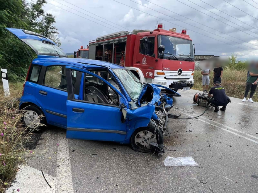 Αγρίνιο: Σοβαρό τροχαίο στη γέφυρα του Αχελώου - Τρεις τραυματίες