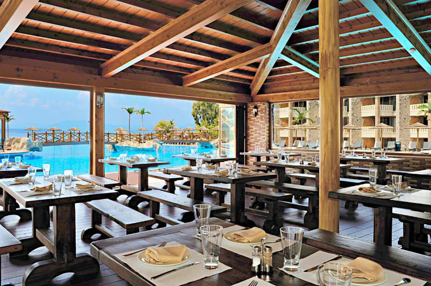 Ο ξενοδόχος, η χειροβομβίδα, η μίζα: Ο «βίος και πολιτεία» του πρώην ιδιοκτήτη του Kandia’s Castle στο Ναύπλιο