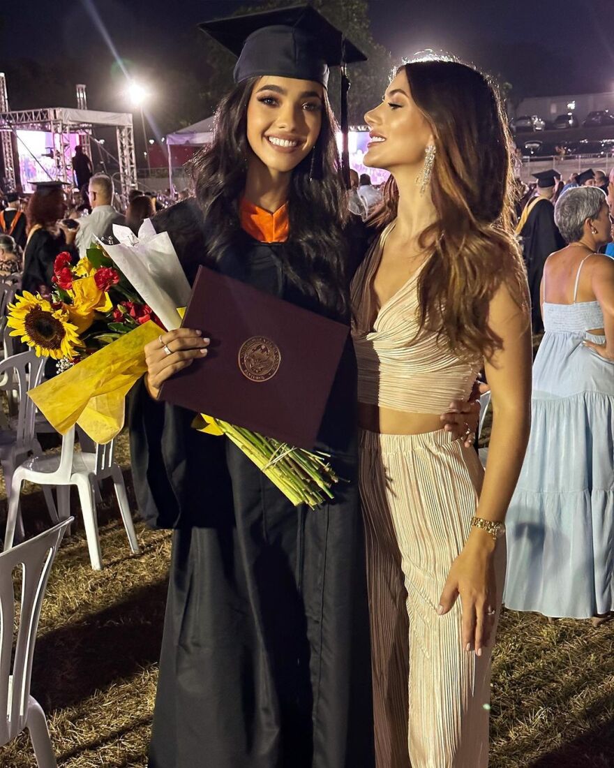 Μαριάνα Βαρελά: Αποθεώνει τη σύζυγό της στην αποφοίτησή της - «Αγάπη μου, είμαι τόσο περήφανη»