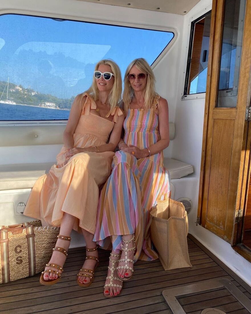  Κλόντια Σίφερ: Μετά τις Σπέτσες επέλεξε για διακοπές την Αντίπαρο