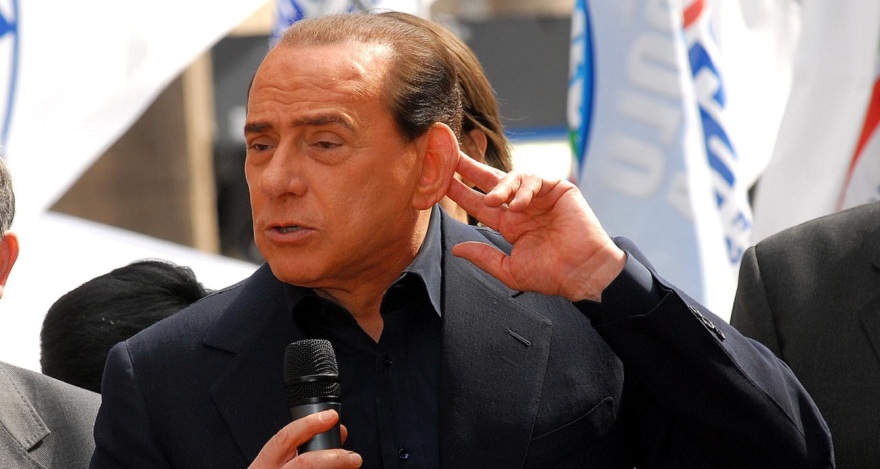 Σίλβιο Μπερλουσκόνι: Εννέα επικές ατάκες του «Καβαλιέρε» που θα μείνουν στην Ιστορία