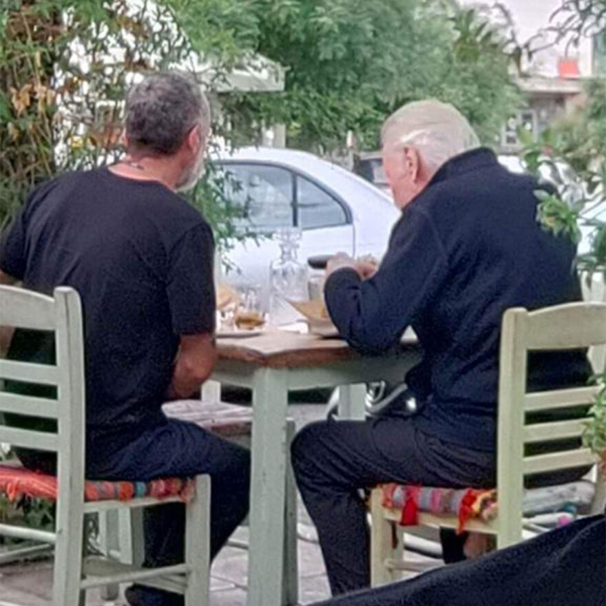 Γιον Βόιτ: Στην Αθήνα ο πατέρας της Αντζελίνα Τζολί - Δείτε φωτογραφίες