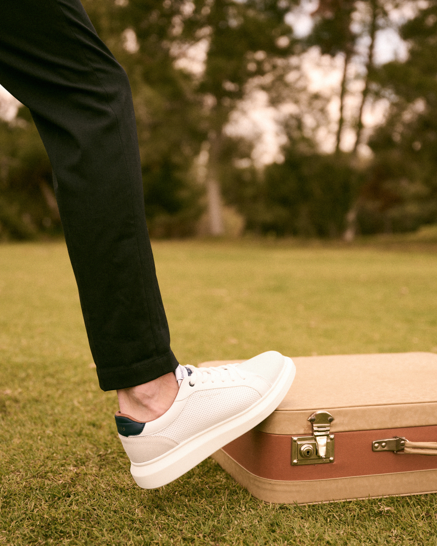 Η νέα συλλογή TSAKIRIS MALLAS MEN θα τραβήξει όλα τα βλέμματα στα πόδια σας