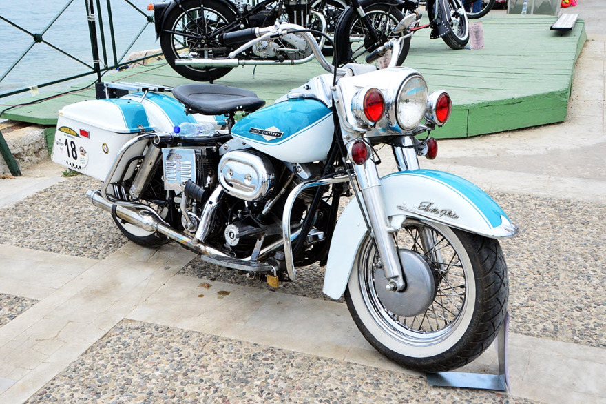 Μεγάλη συμμετοχή και πλήθος κόσμου στο Alimos Classic Motorbike Sunday - Δείτε βίντεο και φωτογραφίες