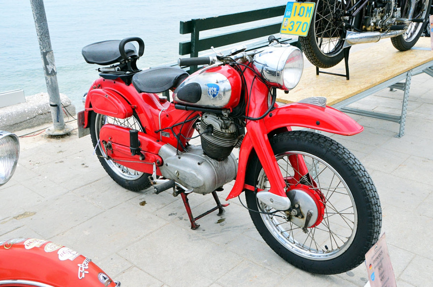 Μεγάλη συμμετοχή και πλήθος κόσμου στο Alimos Classic Motorbike Sunday - Δείτε βίντεο και φωτογραφίες