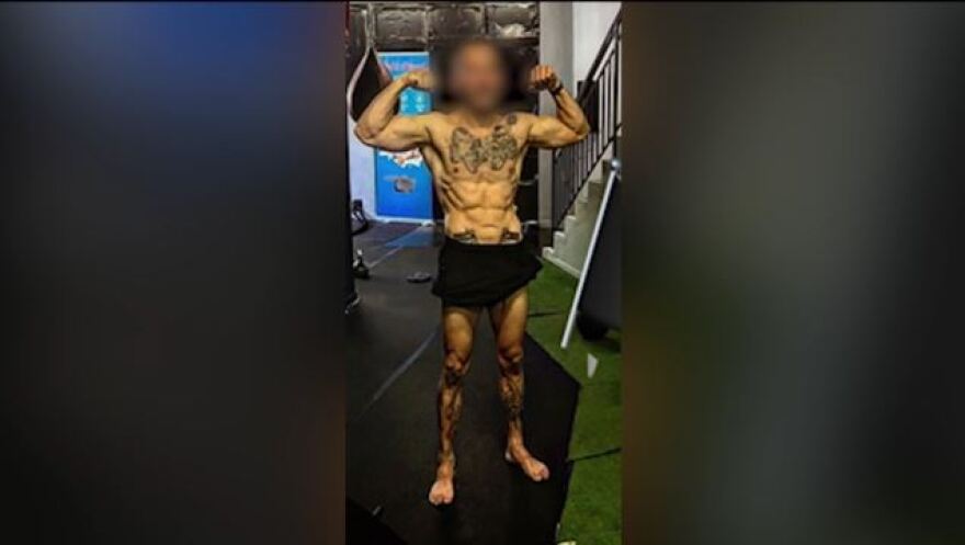 Κύκλωμα εκβιαστών: «Μπήκαν στο μαγαζί και μου έριξαν τέσσερις μπουνιές» - H μαρτυρία θύματος των εκβιαστών