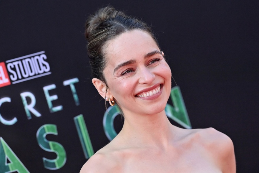 Εμίλια Κλαρκ: Απαντά σε όσους υποτιμούν τους ηθοποιούς της πράσινης οθόνης