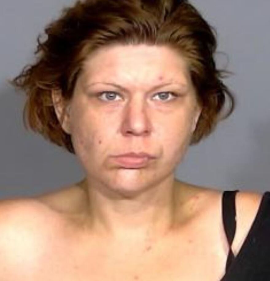 Ιντιάνα, ΗΠΑ: Μητέρα κουβαλούσε δίδυμα δύο μηνών σε... καφάσι - Καταδικάστηκε σε ένα χρόνο φυλάκιση