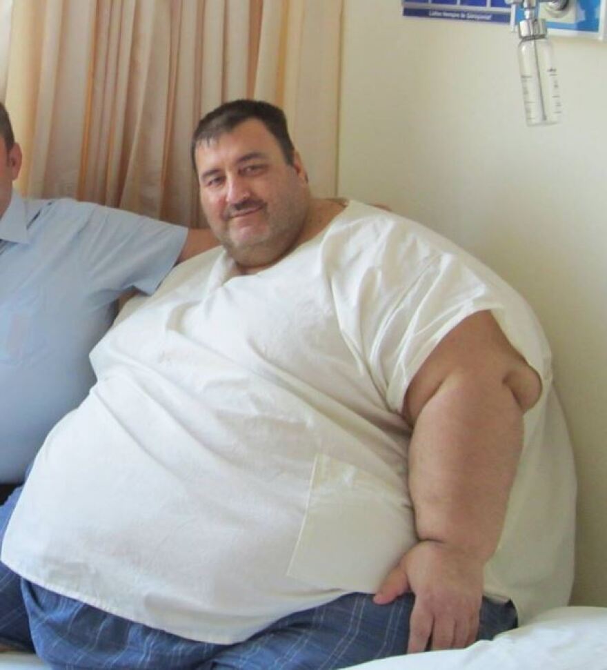 Κομοτηνή: Ασθενής που ζυγίζει... 360 κιλά καταγγέλλει ότι το ΕΚΑΒ αρνείται να τον μεταφέρει στο νοσοκομείο