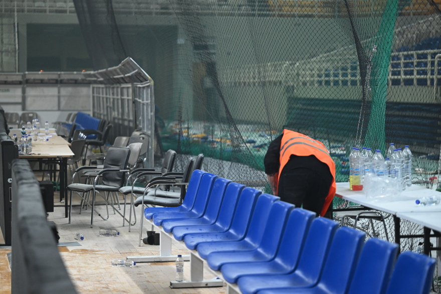 Basket League: Πρωταθλητής ο Ολυμπιακός - Οριστική διακοπή στο ΟΑΚΑ μετά τα επεισόδια με οπαδούς του Παναθηναϊκού και ΜΑΤ μέσα στο κλειστό