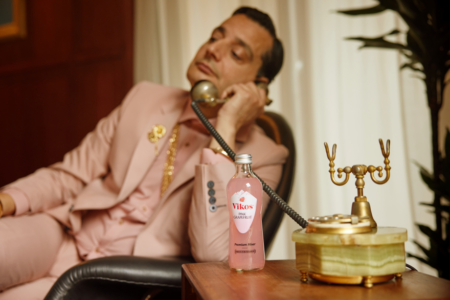 Τι είναι το Pink Phenomenon που τους έχει συνεπάρει όλους