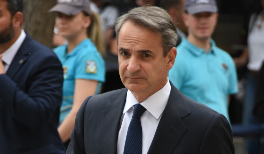 Γιάννης Μαρκόπουλος: Σε κλίμα βαθιάς συγκίνησης η κηδεία του - «Αθάνατος» φώναζαν