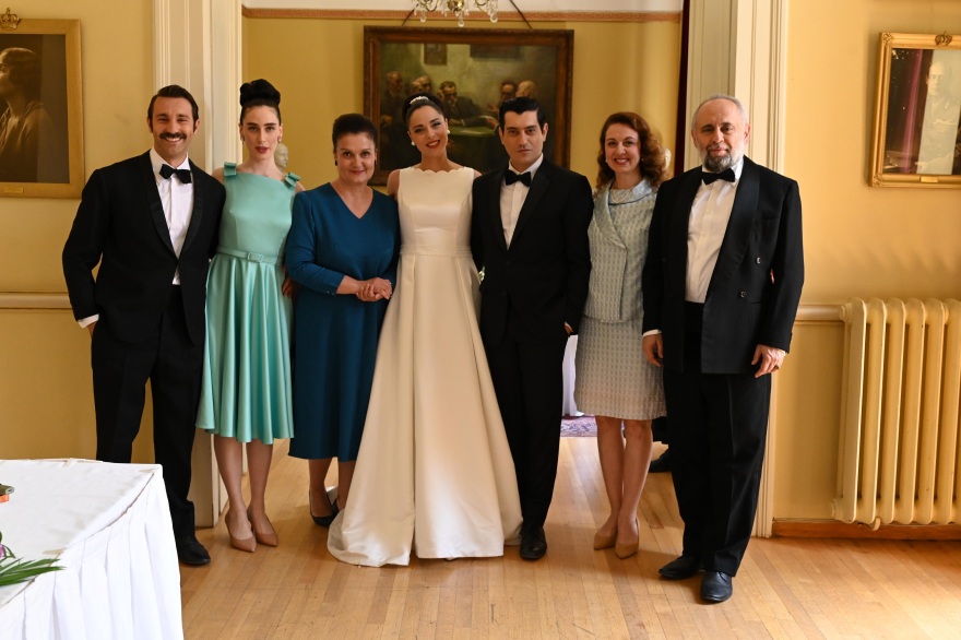 Ο Παράδεισος των κυριών: Απόψε το φινάλε του Α' κύκλου - Ο γάμος του Ντίνου και της Μιράντας έφτασε