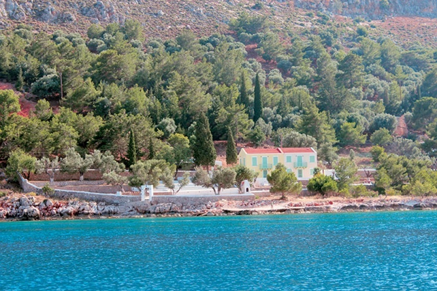 «Βουλιάζει» το Καστελόριζο για τον γάμο του γιου του billionaire Ανδρέα Λιβέρη - Στο νησί φτάνουν θαλαμηγοί και ταχύπλοα