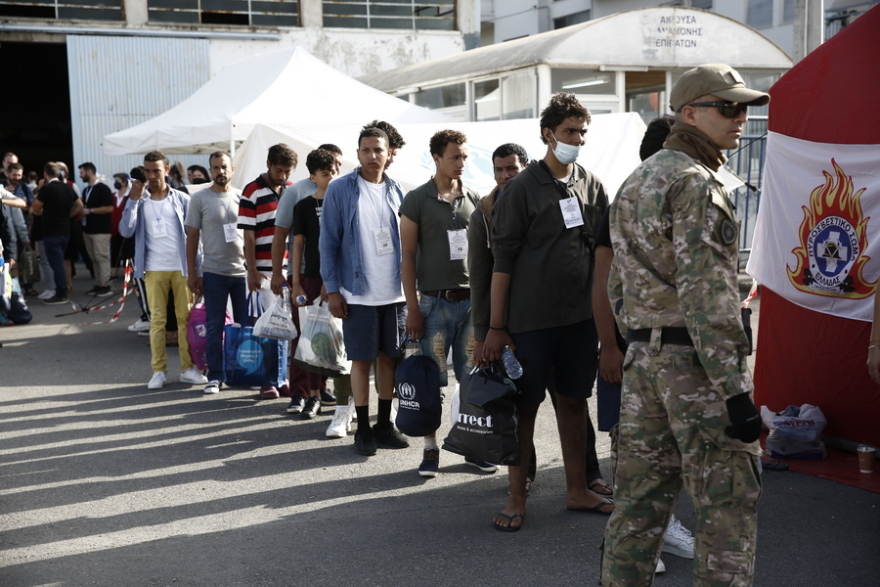 Ναυάγιο στην Πύλο: Σύρος βρήκε τον αδελφό που πίστευε ότι ήταν νεκρός