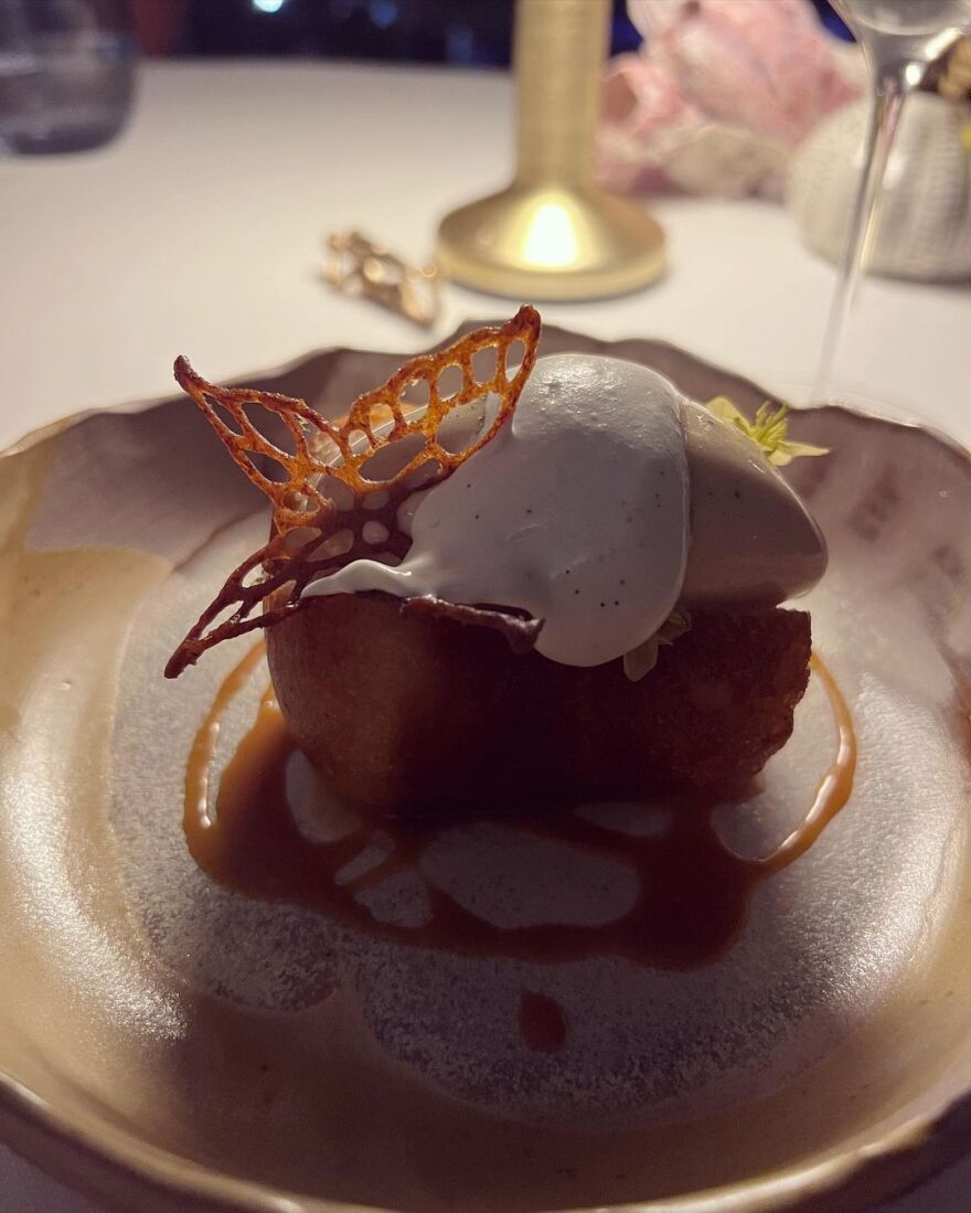 Άνα ντε Άρμας: Έφυγε από την Ελλάδα - Τα στιγμιότυπα από το ταξίδι της 