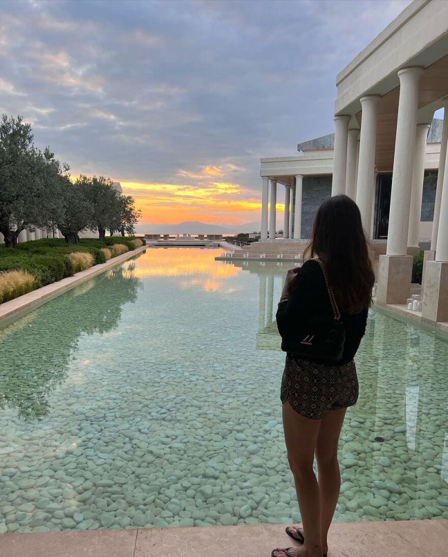 Άνα ντε Άρμας: Έφυγε από την Ελλάδα - Τα στιγμιότυπα από το ταξίδι της 