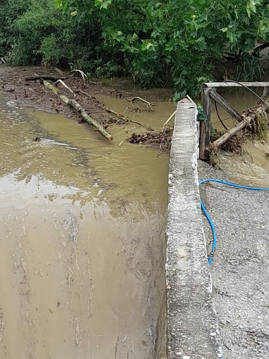 Θεσσαλονίκη: Εικόνες χάους μετά την επέλαση της κακοκαιρίας - Ζημιές σε σπίτια, δρόμους και καλλιέργειες