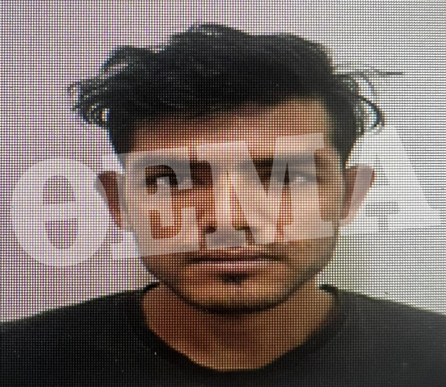 Κως: Η στιγμή που η Αναστάζια βγαίνει με τον Μπαγκλαντεσιανό από σούπερ μάρκετ - Δείτε φωτογραφίες