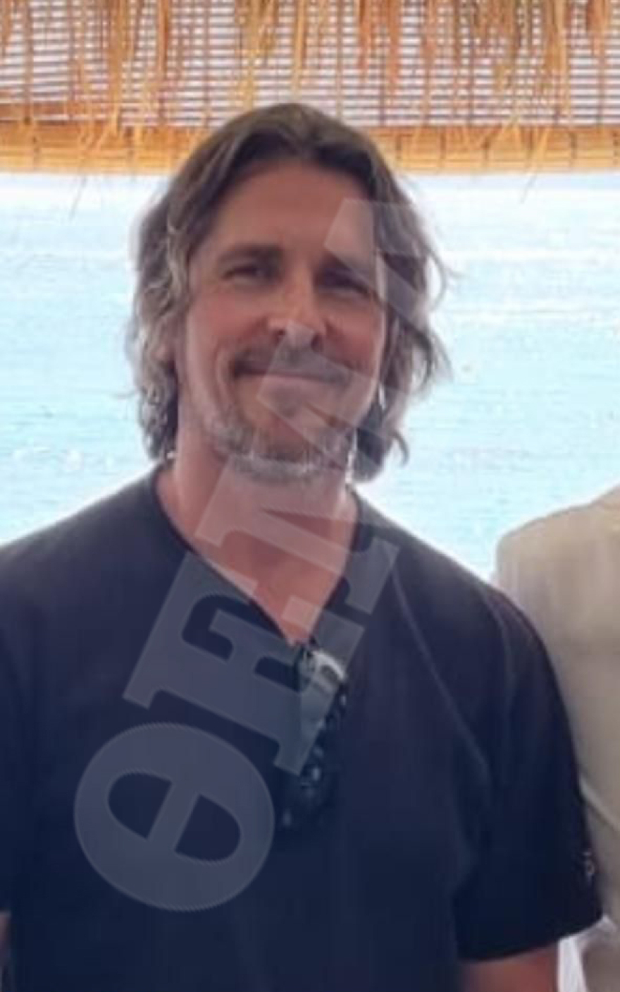 Κρίστιαν Μπέιλ: Ο «Batman» κάνει διακοπές στη Μύκονο - Δείτε φωτογραφίες και βίντεο