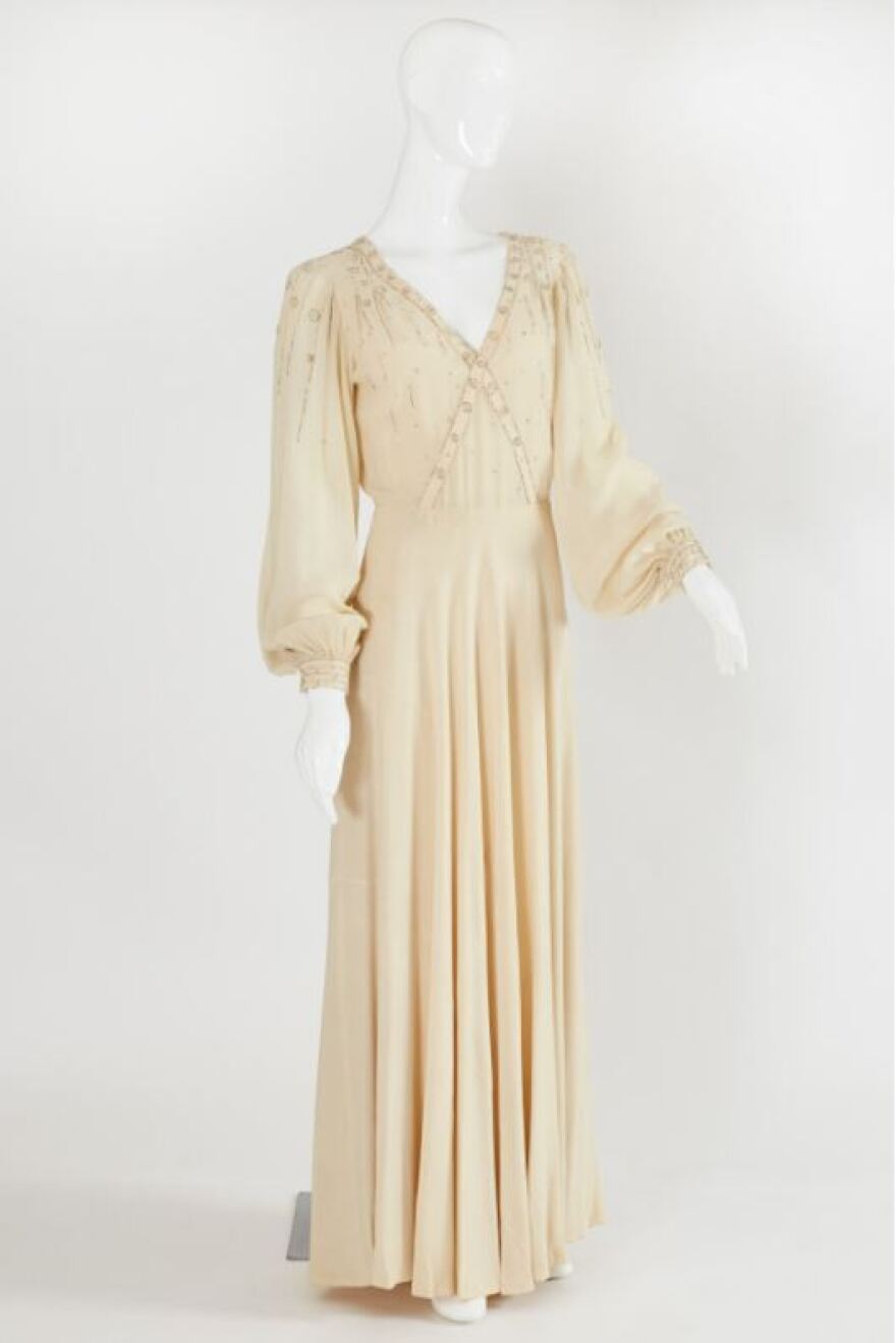 Νάνα Μούσχουρη: Σε δημοπρασία πάνω από 400 αντικείμενά της για καλό σκοπό - Δείτε βίντεο και φωτογραφίες