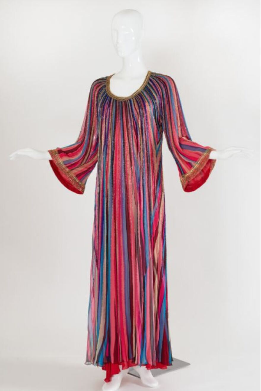 Νάνα Μούσχουρη: Σε δημοπρασία πάνω από 400 αντικείμενά της για καλό σκοπό - Δείτε βίντεο και φωτογραφίες