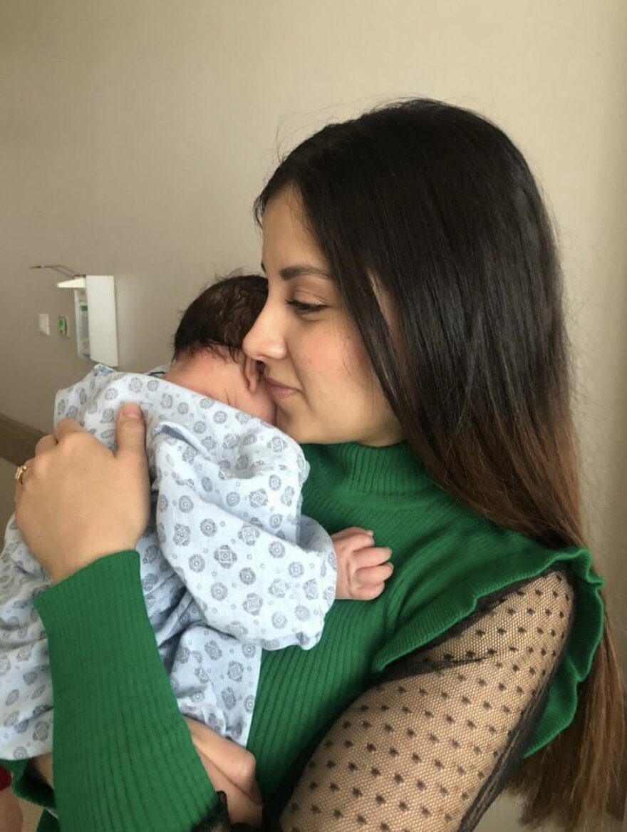 Τουρκία: 25χρονος σκότωσε στη μέση του δρόμου την πρώην σύζυγο και τον πεθερό του - Σκληρό βίντεο