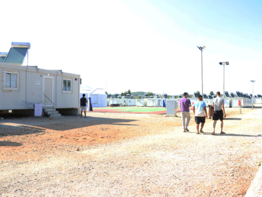 Ναυάγιο στην Πύλο: Συνεχίζεται η περίθαλψη των διασωθέντων στο ΚΥΤ Μαλακάσας