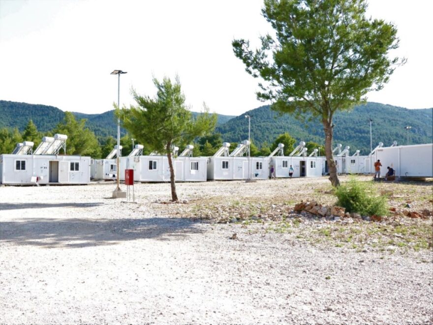 Ναυάγιο στην Πύλο: Συνεχίζεται η περίθαλψη των διασωθέντων στο ΚΥΤ Μαλακάσας