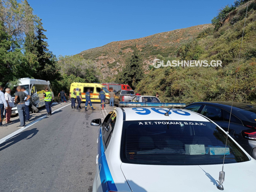 ΒΟΑΚ: Σοβαρό τροχαίο με τουρίστες - Στο νοσοκομείο τρεις τραυματίες (φωτογραφίες)