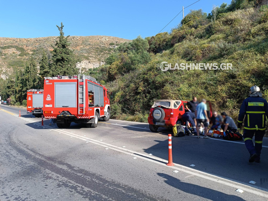 ΒΟΑΚ: Σοβαρό τροχαίο με τουρίστες - Στο νοσοκομείο τρεις τραυματίες (φωτογραφίες)
