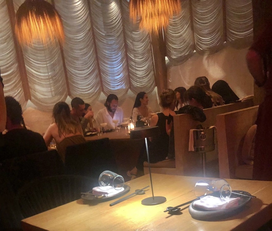 Μύκονος: H μούσα της Chanel Ταμάρα Κάλινιτς στο... μυστικό δείπνο του οίκου μόδας