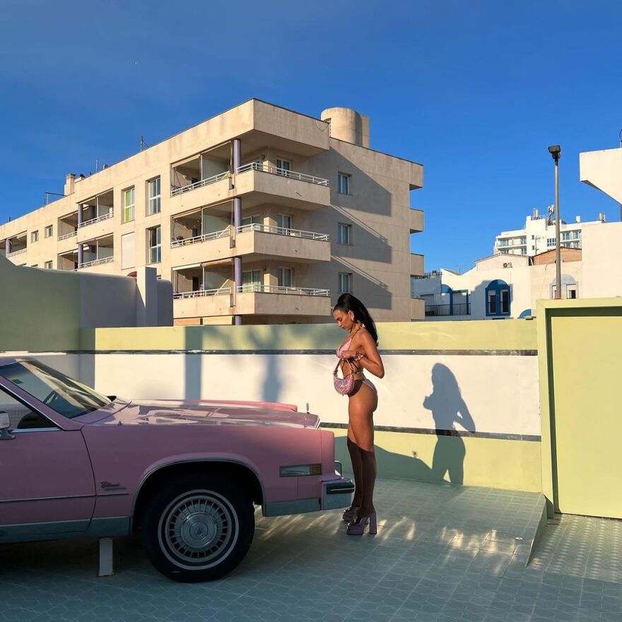 H Ντούα Λίπα στην πιο σέξι της φωτογράφιση... μέχρι σήμερα