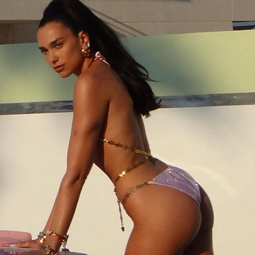 H Ντούα Λίπα στην πιο σέξι της φωτογράφιση... μέχρι σήμερα