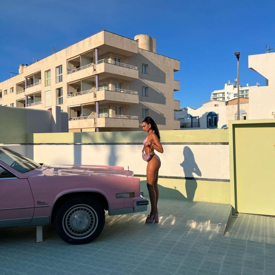 H Ντούα Λίπα στην πιο σέξι της φωτογράφιση... μέχρι σήμερα