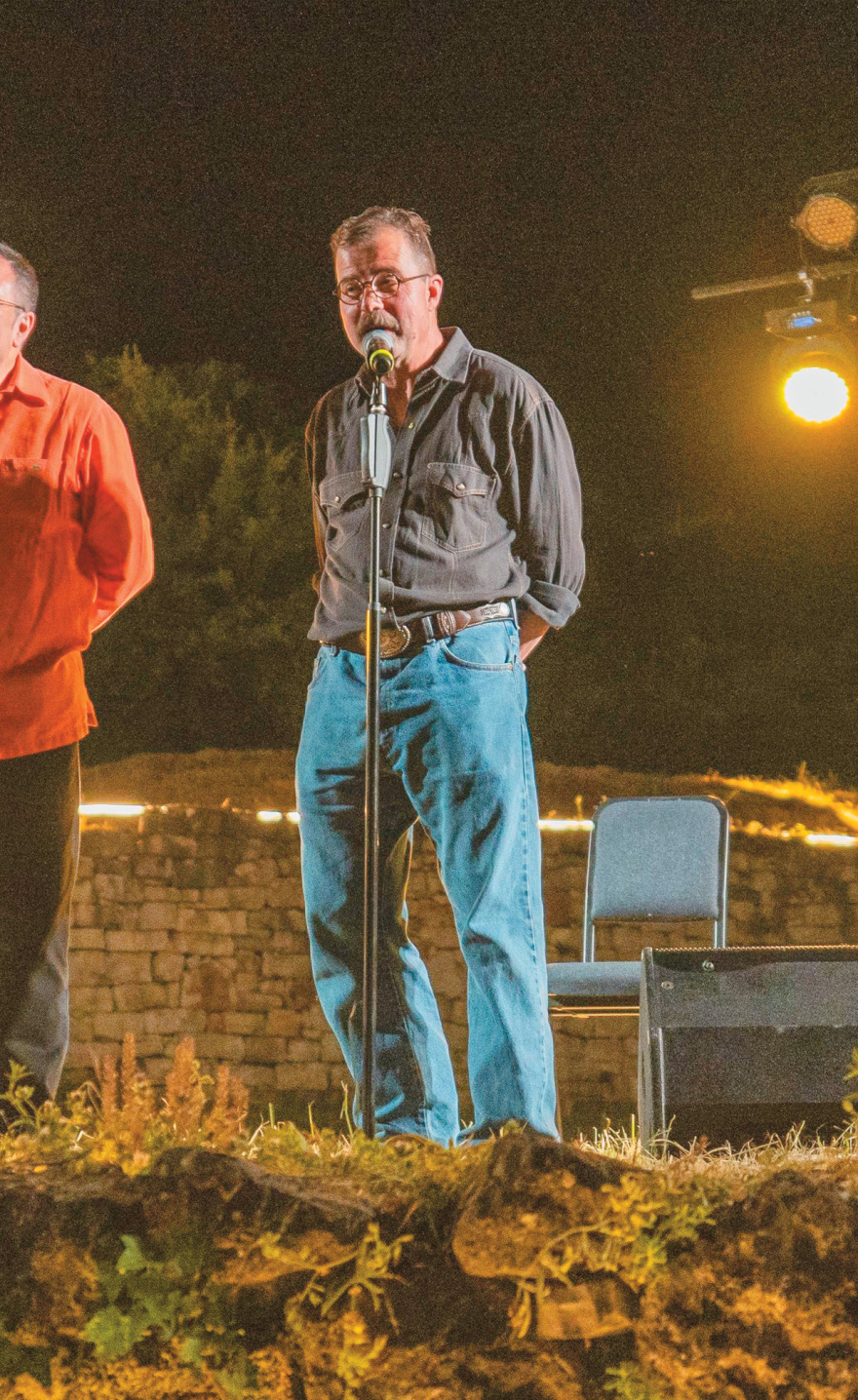 Κρίστοφερ Κινγκ: Από τα Grammy στην Κόνιτσα