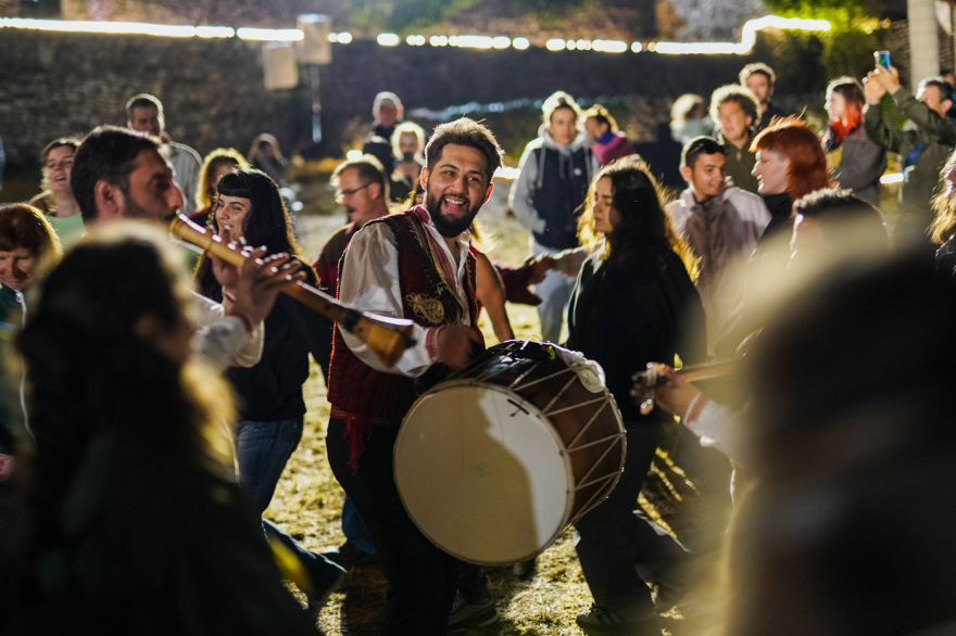 Κρίστοφερ Κινγκ: Από τα Grammy στην Κόνιτσα