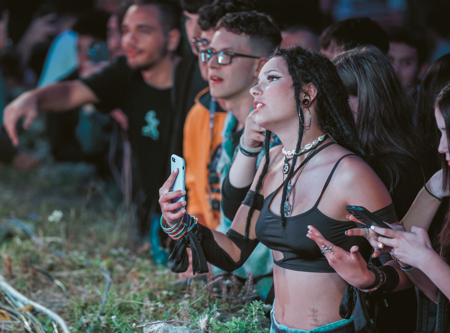 Κρίστοφερ Κινγκ: Από τα Grammy στην Κόνιτσα