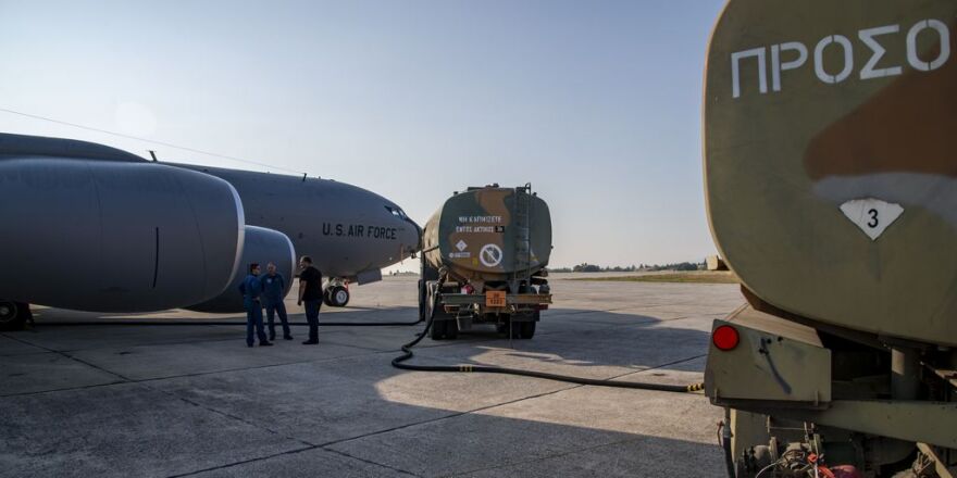 Ελληνικά F-16 εφοδιάζονται στον αέρα από αεροσκάφη της US Air Force - Δείτε βίντεο και φωτογραφίες
