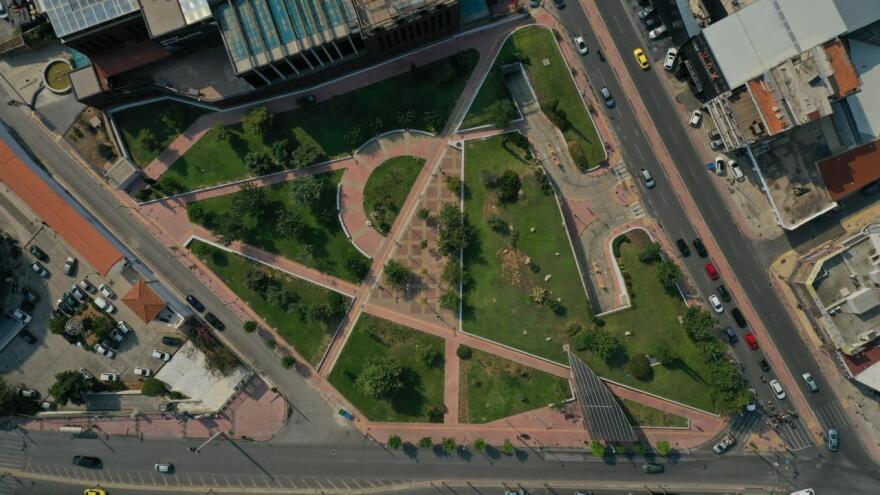  Μίκης Θεοδωράκης: Πάρκο επί της Ιεράς Οδού και Πειραιώς φέρει πλέον το όνομά του - Δείτε φωτογραφίες