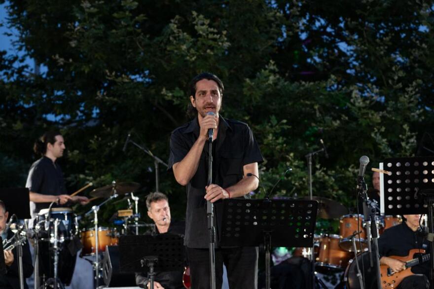  Μίκης Θεοδωράκης: Πάρκο επί της Ιεράς Οδού και Πειραιώς φέρει πλέον το όνομά του - Δείτε φωτογραφίες