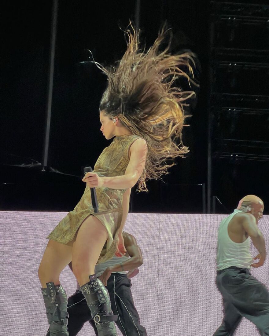 Ροσαλία: «Πλημμύρισε» το Instagram με φωτογραφίες της από την Ελλάδα - «Ελπίζω να επιστρέψω»