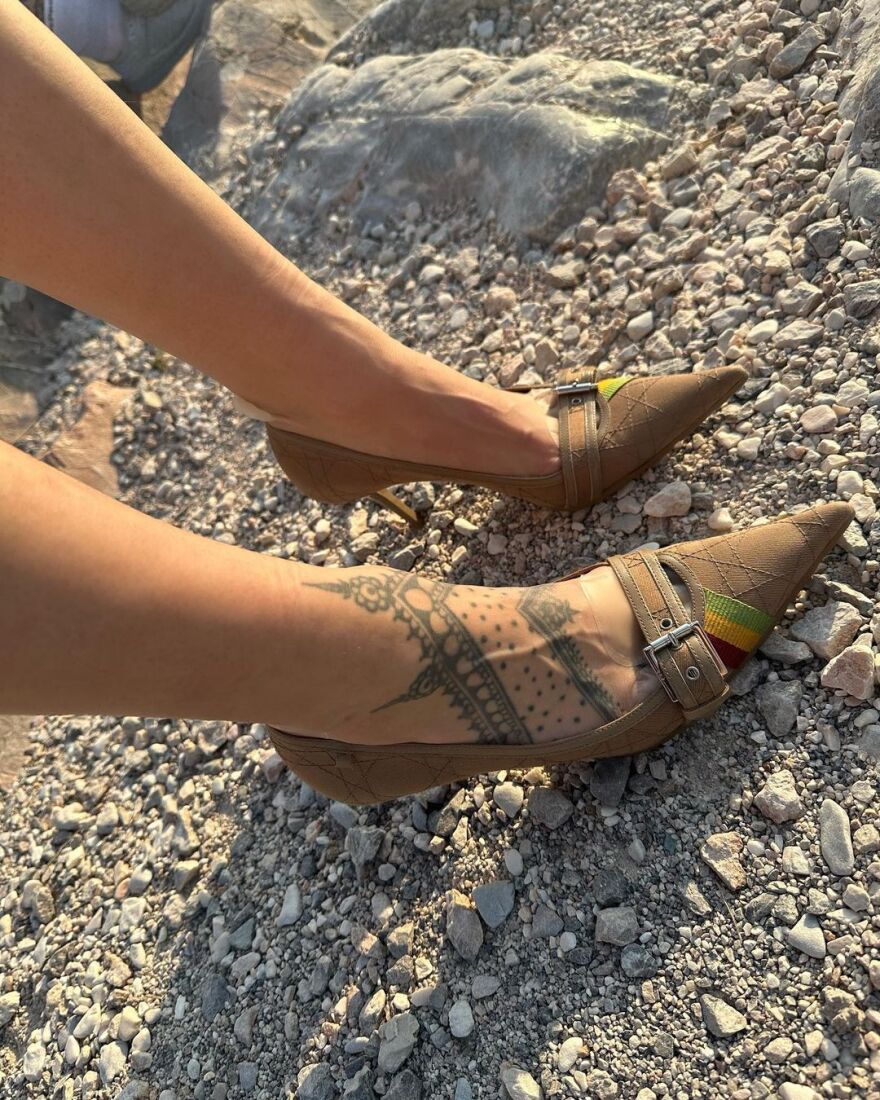 Ροσαλία: «Πλημμύρισε» το Instagram με φωτογραφίες της από την Ελλάδα - «Ελπίζω να επιστρέψω»