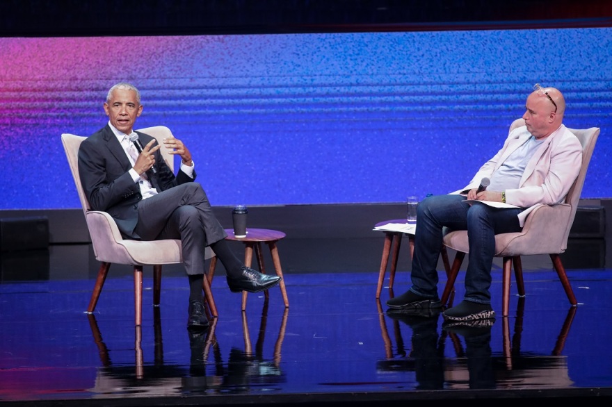 Μπαράκ Ομπάμα: «Στις εκλογές πρέπει να αποδεχόμαστε την ήττα χωρίς να δαιμονοποιούμε τον αντίπαλο»