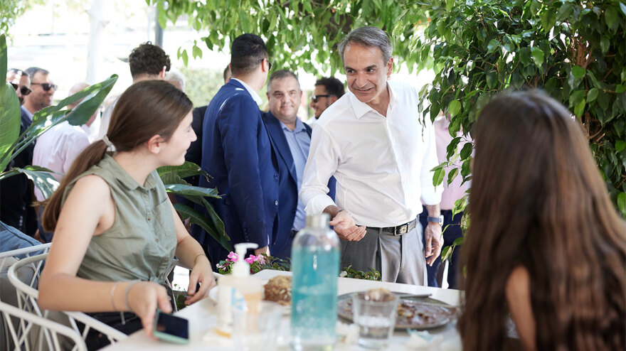 Εκλογές 2023 - Ο Κυριάκος Μητσοτάκης έκανε επίσκεψη στο Παλαιό Φάληρο – Δείτε φωτογραφίες