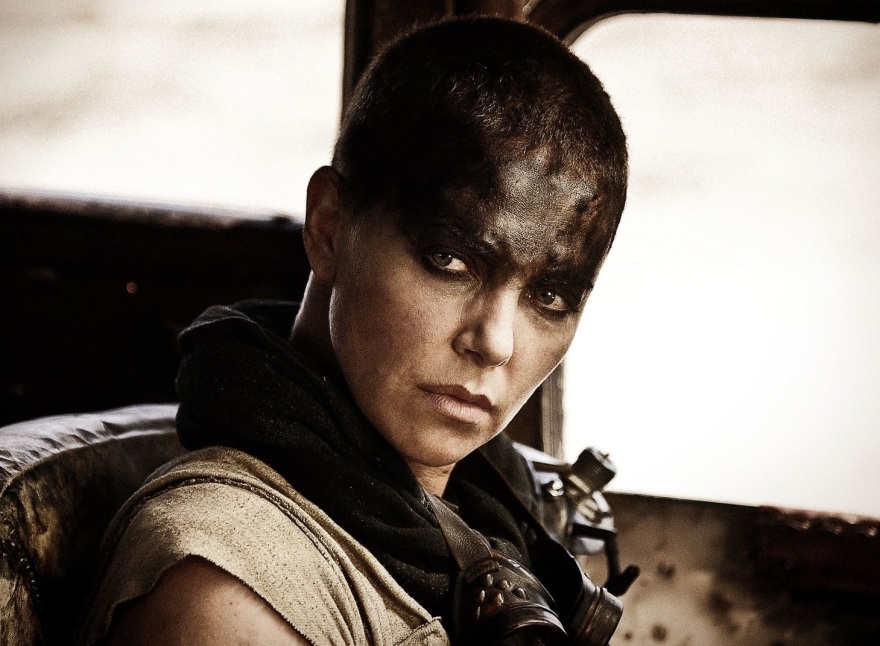 Σαρλίζ Θερόν: Από την οικογενειακή φάρμα της Νότιας Αφρικής στην κορυφή του Χόλιγουντ