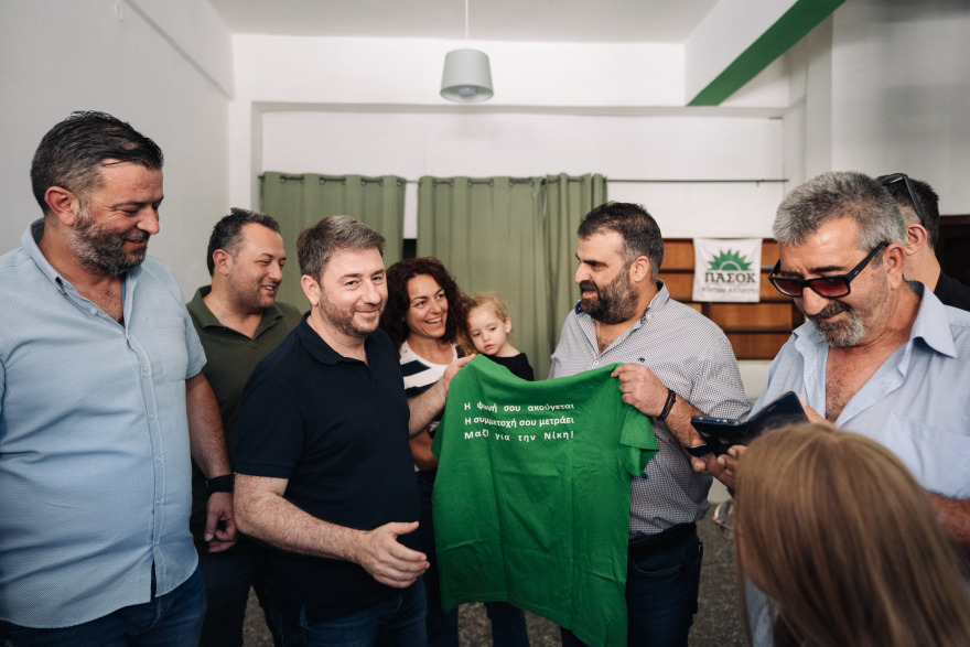 Εκλογές 2023: Γεύμα με στελέχη του ΠΑΣΟΚ - ΚΙΝΑΛ στην Κρήτη είχε ο Νίκος Ανδρουλάκης - Δείτε βίντεο και φωτογραφίες