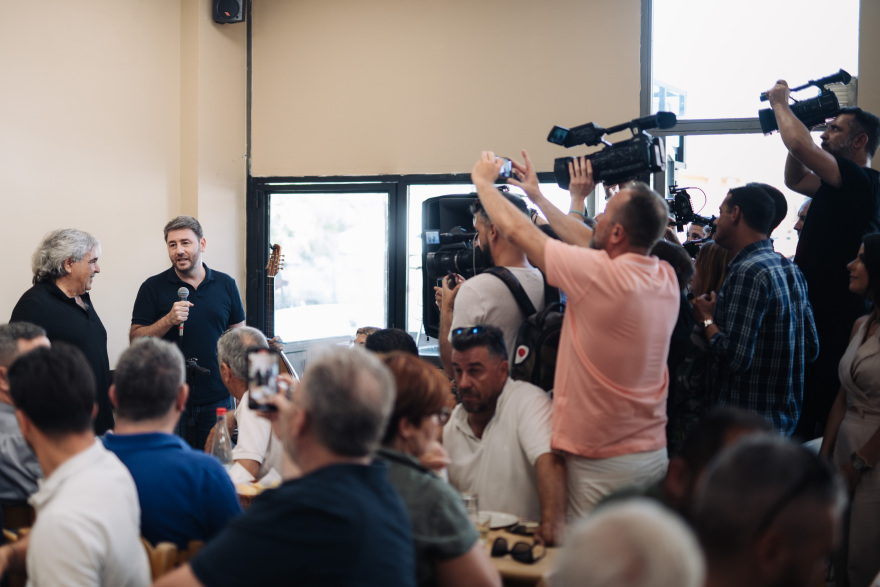 Εκλογές 2023: Γεύμα με στελέχη του ΠΑΣΟΚ - ΚΙΝΑΛ στην Κρήτη είχε ο Νίκος Ανδρουλάκης - Δείτε βίντεο και φωτογραφίες