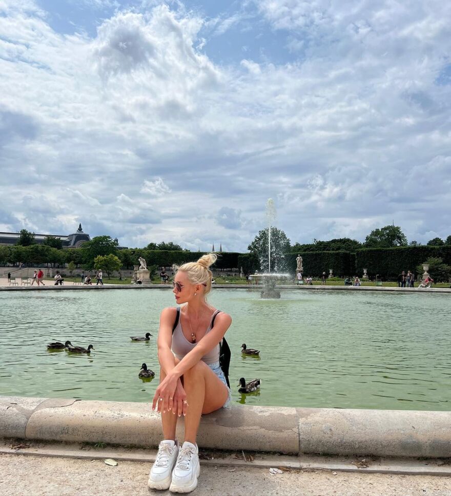 Βίκυ Κάβουρα: Μαζί με τον Γιώργο Τζαβέλλα γιόρτασε τα γενέθλιά της - Φωτογραφίες